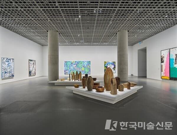 [아모레퍼시픽미술관] 현대미술 소장품 특별전 《APMA, CHAPTER THREE》1전시실 전경 (사진=아모레퍼시픽)