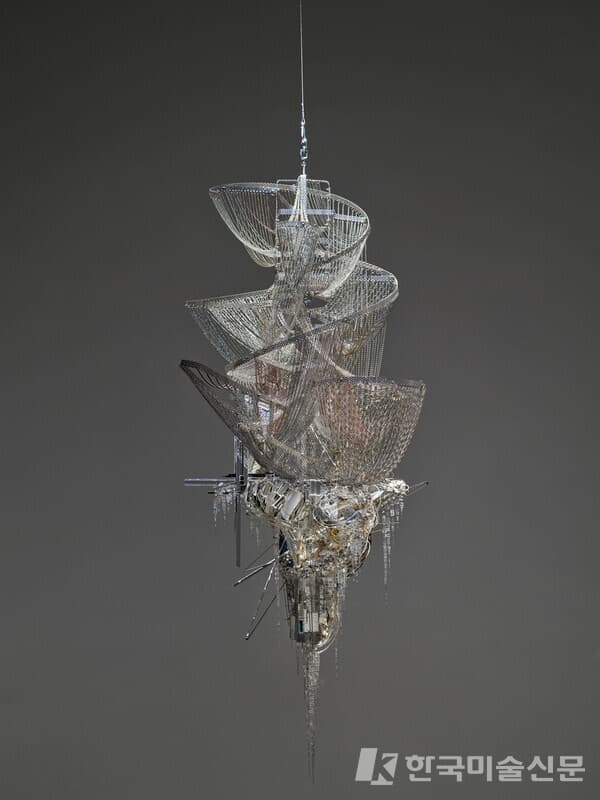 이불(Lee Bul), 스턴바우 No. 29(Sternbau No. 29), 2010, 혼합매체, 91.0 &times; 74.0 x 180.0 cm