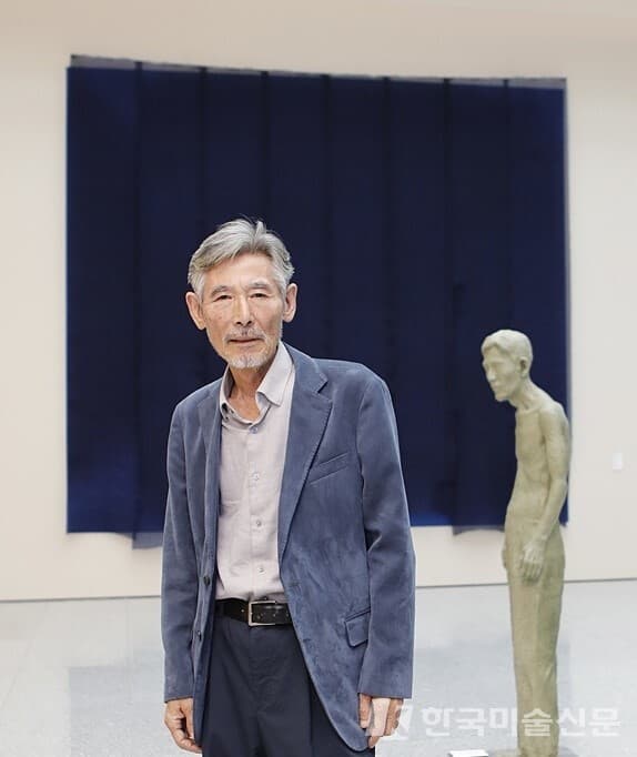 제21회 이인성미술상 수상자 강요배 작가