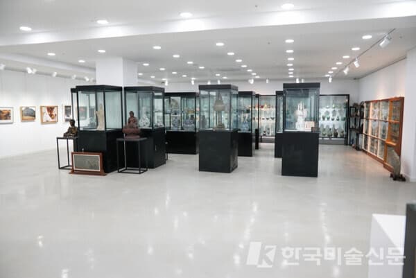 금강미술관, 마산 진동에서 재개관