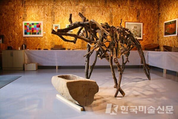 하동군, 마을미술관 '선돌' 개관