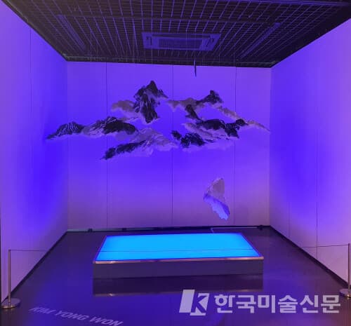 김용원 작 &lsquo;부유하는 기억의 파편&rsquo;
