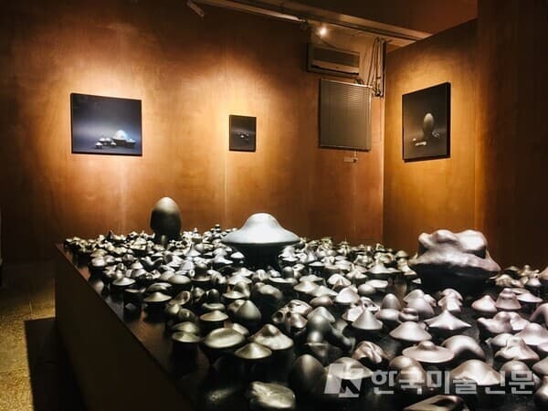 홍장오 전시 전경(사진=상업화랑)