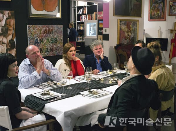 [칼럼] 감염 네트워크로 재배치된 사회성과 비엔날레 전시