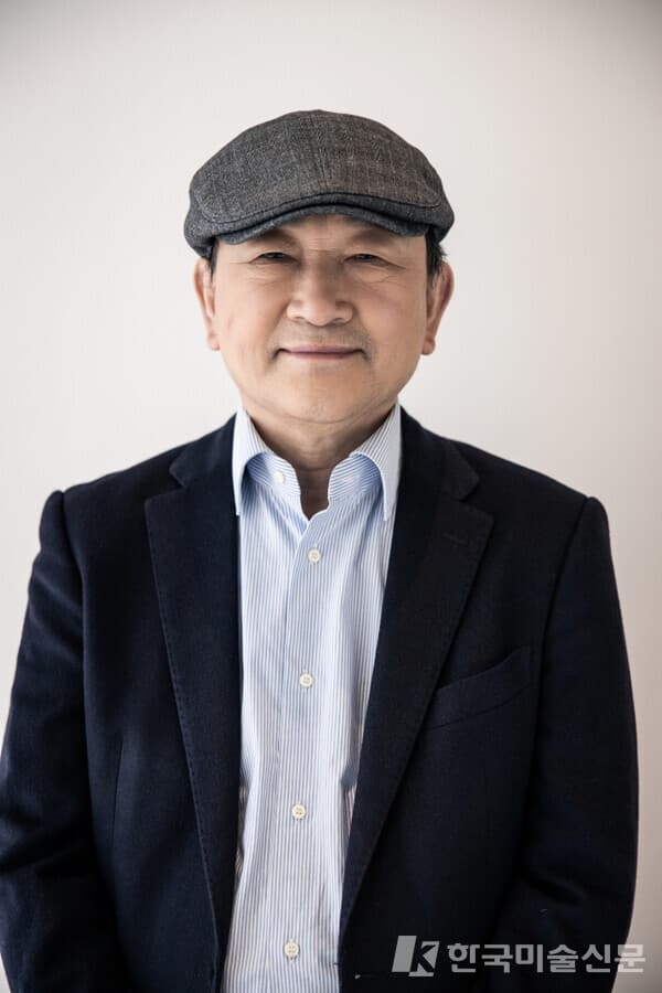 국립현대미술관장, 윤범모 연임