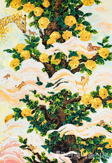 ▲&nbsp;이진이, 무릉도원 속 황금열매Mixed Media on Canvas, 162.2 x 112.1cm, 2022&nbsp;