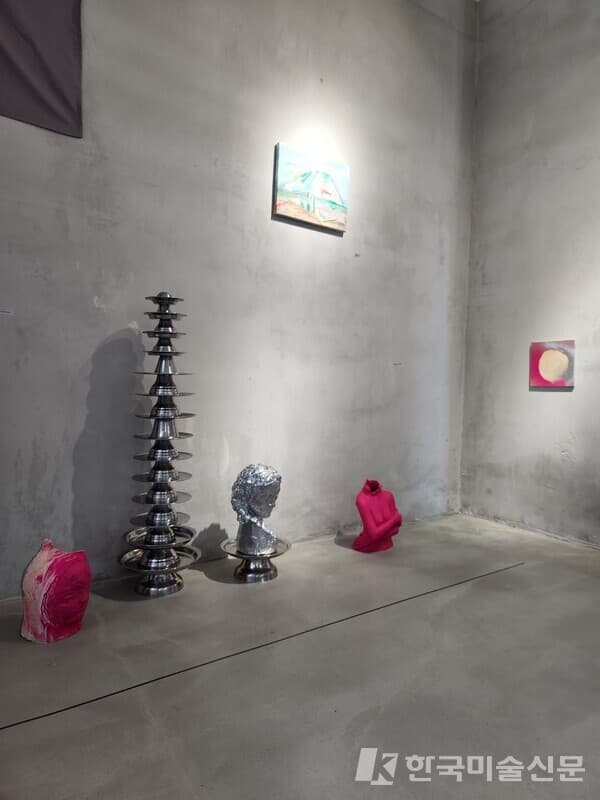 '길을 잃다 작은 숨을 쉬다' 설치전경, 2022