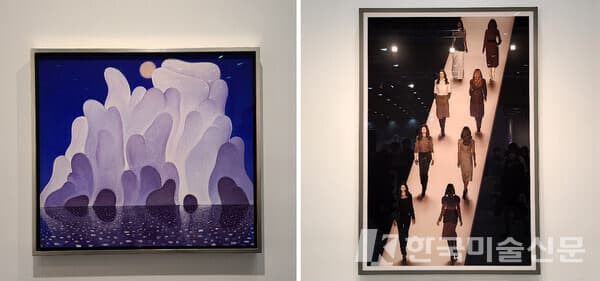 니콜라스 파티, 'Clouds(구름)' 2022(좌) / 안드레아스 거스키, 'V&R Ⅲ' 2022(2009) 에디션 2/6(우). (사진=프리즈 서울)