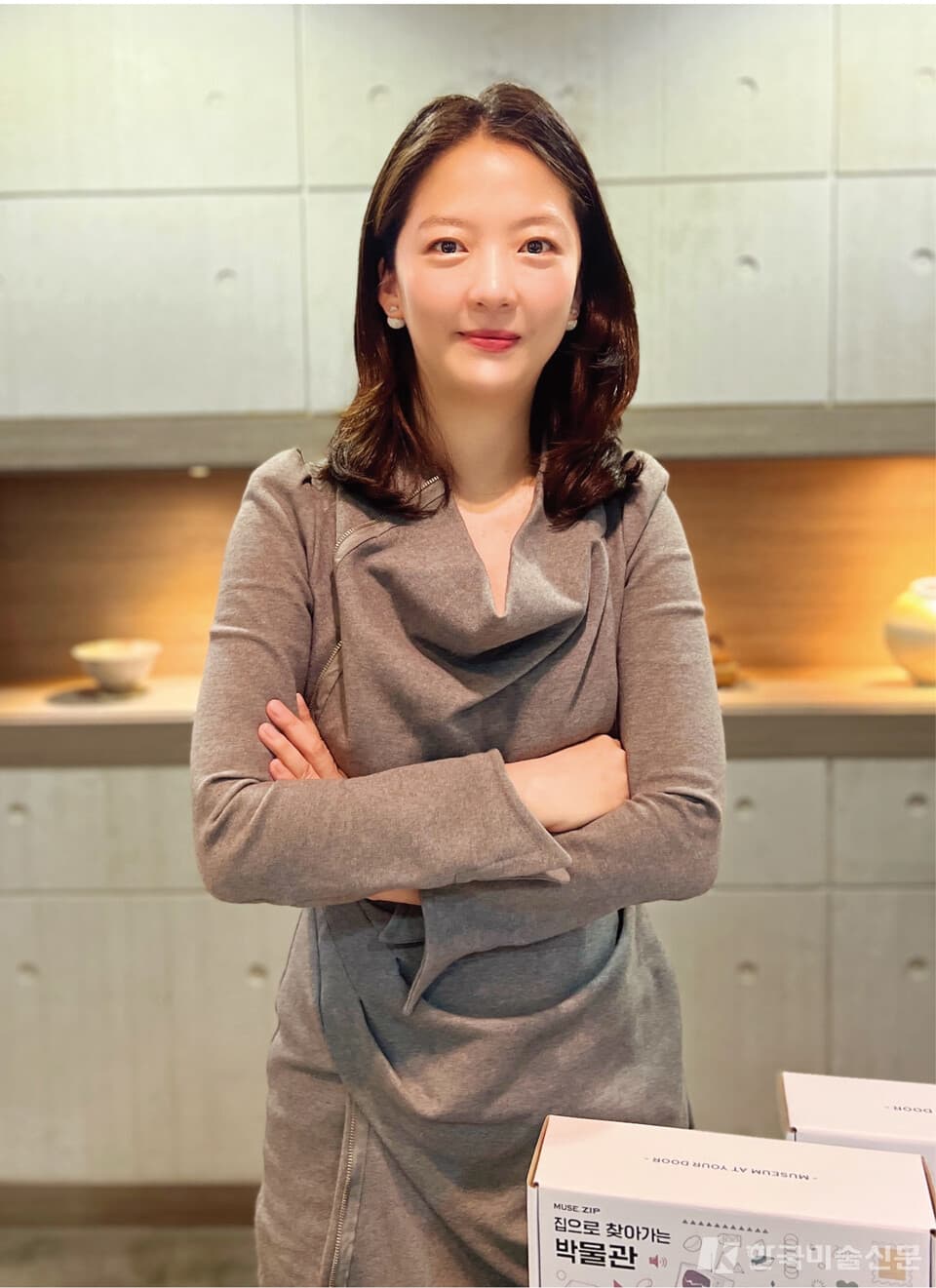 뮤즈집 송한나 대표는&nbsp;박물관 정기 구독서비스를 통하여 최대한 많은 박물관을 소개하고 싶은 마음을 담아 &lsquo;집으로 찾아가는 박물관&rsquo; 뮤즈집을 론칭했다.