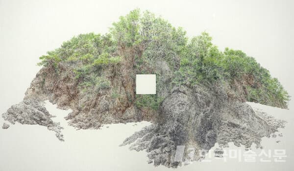 ▲ 김형욱, 장구섬, 2022Mixed Media on Korean Mulberry Paper, 97 x 162.2cm&nbsp;호반문화재단