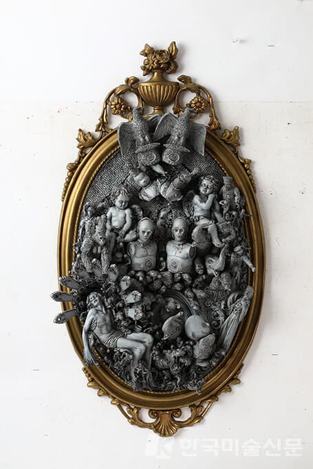 ▲ 이기훈, ANTI ROMANCE_2021, 2022Mixed Media, 76 x 39.5 x 9.6cm&nbsp;호반문화재단