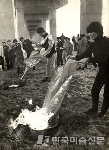 ▲ 강국진, 정강자, 정찬승한강변의 타살, 1968