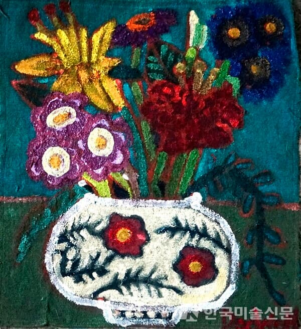 화병상상정물화37x41cm 울 위에 혼합재료 2022