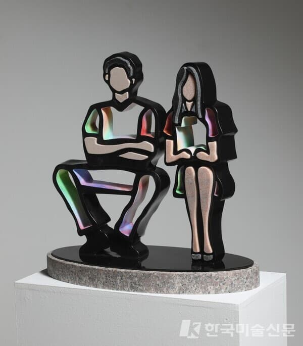 Gaze at you, Stainless Steel, Marble, Urethane paint, 2022