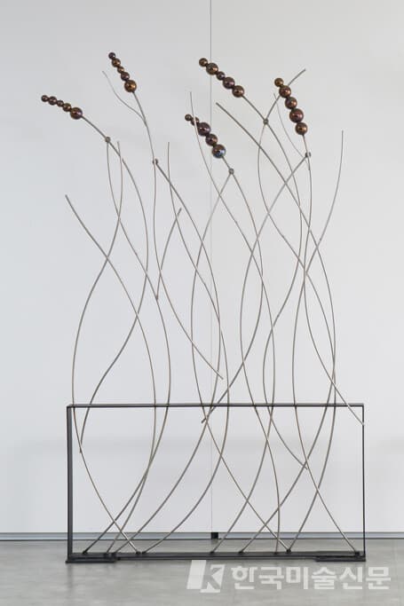 ▲&nbsp;키네시스(PAS) 박안식, reeds1Stainless Steel, Steel, 1200 x 200 x h2200mm, 2018