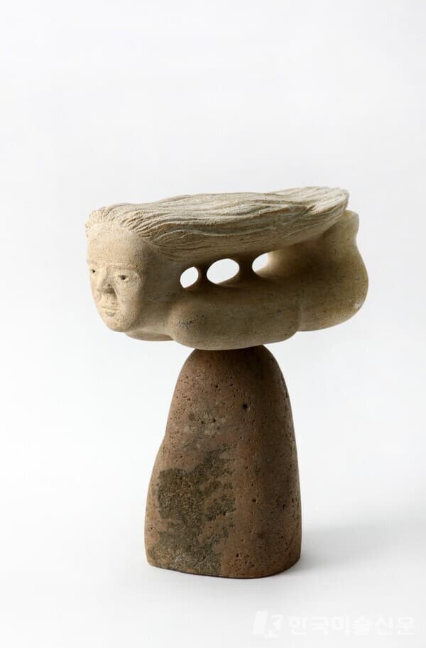 The Fly, Sandstone, Natural stone, 2022