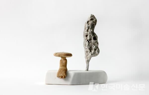 자연 속 사색, Marble, Aluminum casting, 2022