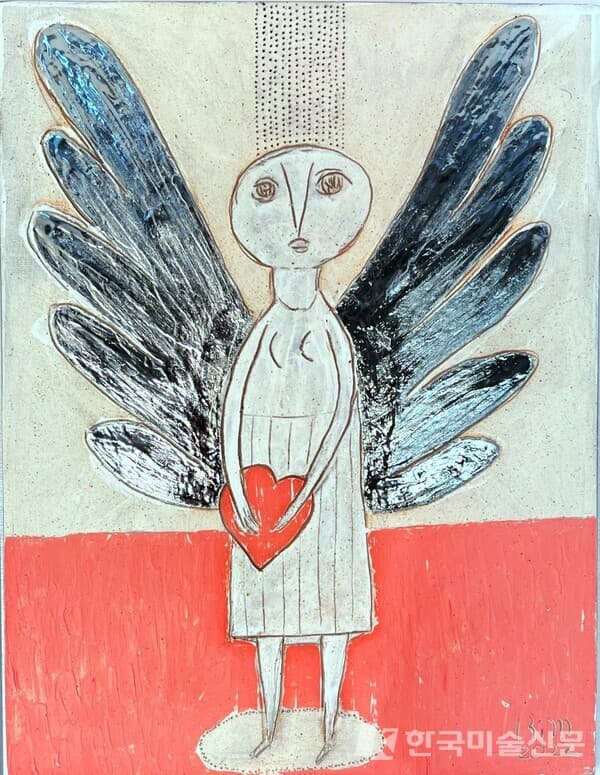 Pink heartceramics/32X42cm/2023