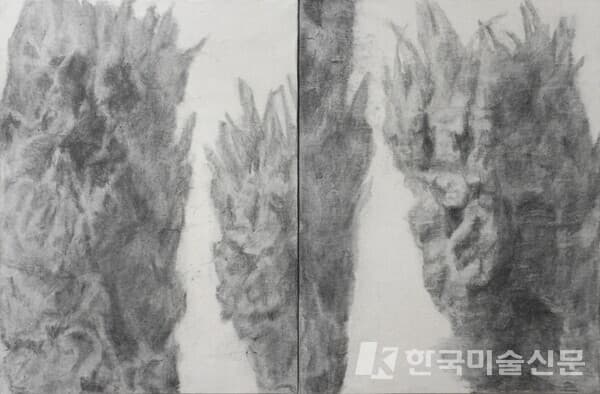 몇 이은지, 2023, 한지에 수성 흑연, 41x64x2.8cm