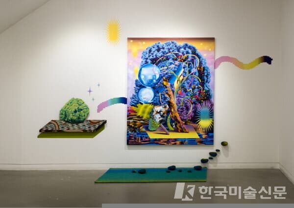 (L) Untitled, 100x52cm, (R) The Valley No2,&nbsp;Choi Eunjung, (L) Untitled, 100x52cm, Oil on panel, 2017 (R) The Valley No2, 162x130cm, Oil on canvas, 2023