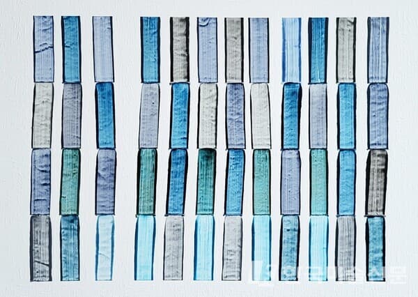 Gen 0303 Mixed media on canvas 2023 20호P (72.7 X 53.0 cm)