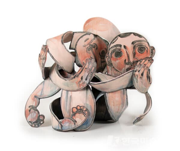 에브리데이몬데이 최수진 Soojin Choi, One Day, 2023, 세라믹 Ceramics, 60 x 71 x 28 cm