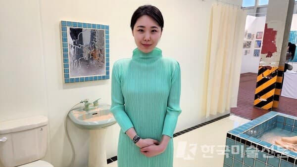 '2023 더프리뷰 성수' 아트 페어에 참가한 선리 작가(사진=허영훈 기자)