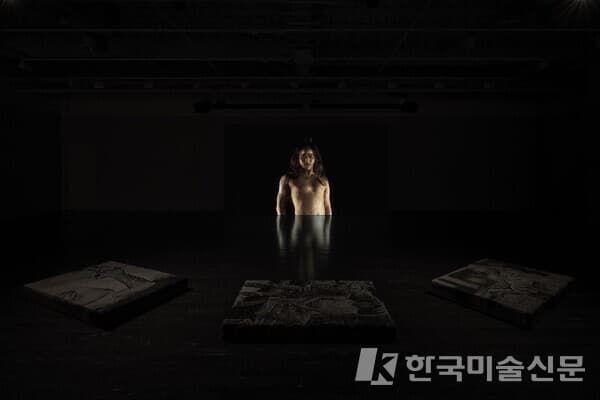 Kang Seung Lee (in collaboration with Joshua Serafin and Nathan Mercury Kim)The Heart of A Hand2023Single-channel 4K video, color, sound, 13 min, 13 secCourtesy of the artist, Commonwealth and Council, Los Angeles, Mexico City, and Gallery Hyundai, Seoul