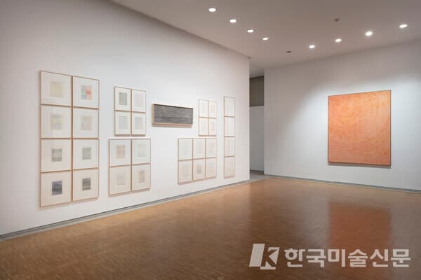 (환기미술관 본관 2층 전경 : &copy;(재)환기재단&middot;환기미술관)