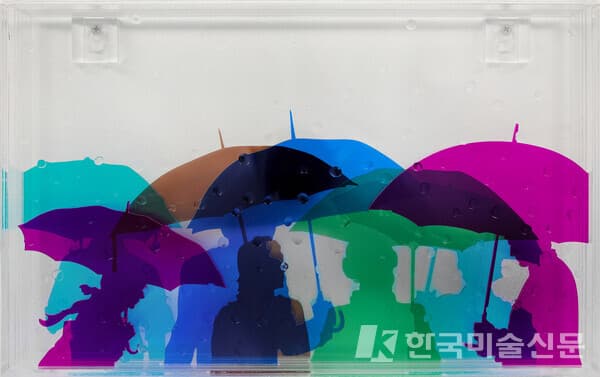 우중일기 (雨中日記) A Rainy Day Diary&nbsp;26&times;41.5&times;10cm, 아크릴, 크리스탈 레진 Acrylic, crystal resin, 2024