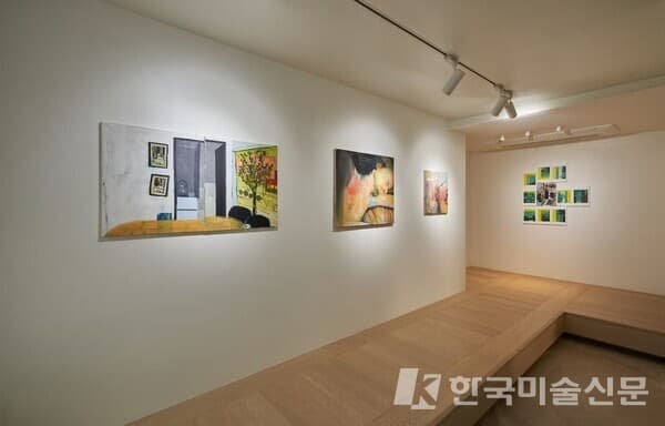 나혜원, 변진 작가의 2인 작가들의 단체전을 연 라흰 갤러리의 전경. 출처 라흰 갤러리