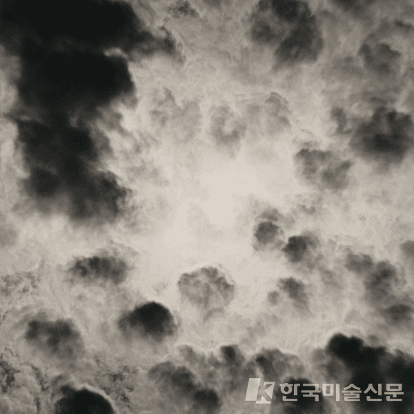 The sun200003_03/ Fineart paper, Ultrachrome print/ 110x110cm/ Edition&nbsp;10