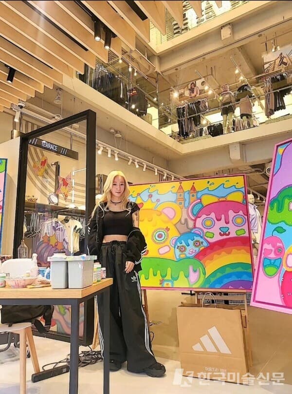 출처: Instagram @artist_saralee