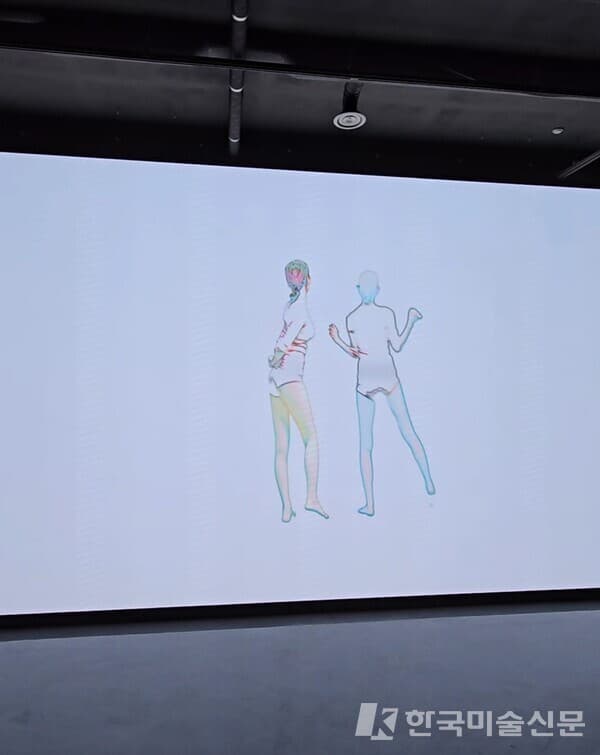 홍대 네버마인드 제공/ 아트라운지 네버마인드 LED파사드에 실제 영상을 구현한 모습
