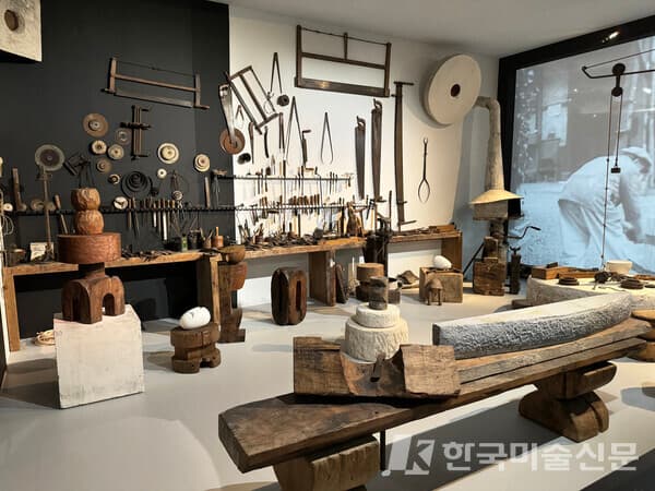 브랑쿠시의 아틀리에, 사진. 이소이 기자