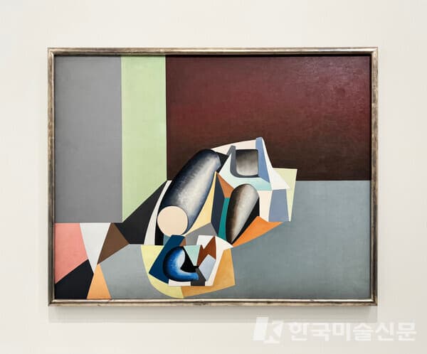 Figure tomb&eacute;e(넘어진 형태), 1939, 캔버스에 유채, 사진. 이소이 기자