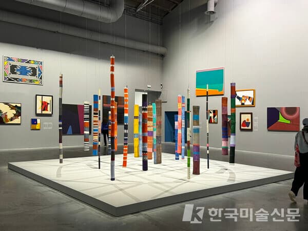 Nucleo Storico Abstractions (주요 역사, 추상) 전시 전경,&nbsp;Giardini, La Biennale di Venezia.&nbsp; 사진. 이소이 기자