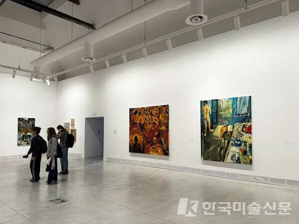 루이스 프라티노 작품이 전시된 전시장 전경, Giardini, La Biennale di Venezia.&nbsp; 사진. 이소이 기자
