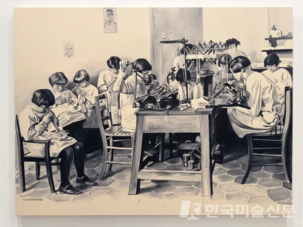 Giulia Andreani, Le Fanciulle Laboriose, Acrylic on canvas, 2024. Giardini, La Biennale di Venezia.&nbsp; 사진. 이소이 기자