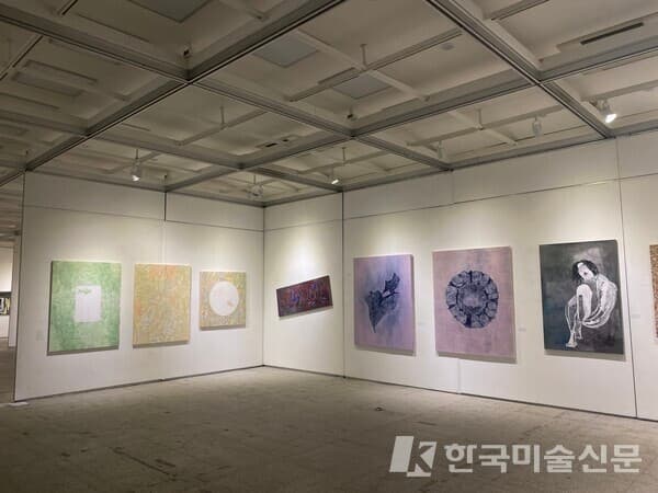 &lsquo;이유없는 이후&rsquo; 결과보고전 전시전경