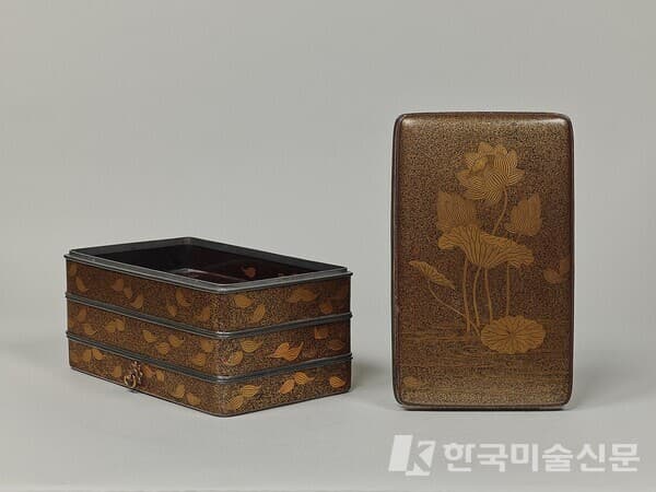마키에 칠 연못 무늬 경전 상자(도쿄국립박물관 제공)