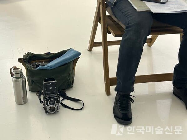 마크 포브스의 필름 카메라 / 아줄레주 갤러리 제공