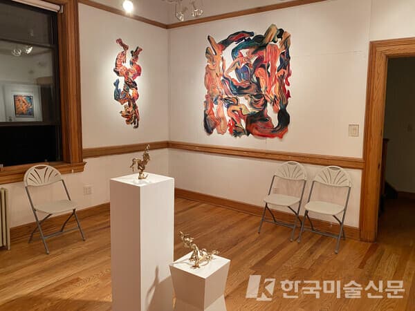 《Solid or Liquid》전시 전경, Cellar Artist Run Residency, 2024. / 문예랑 작가 제공