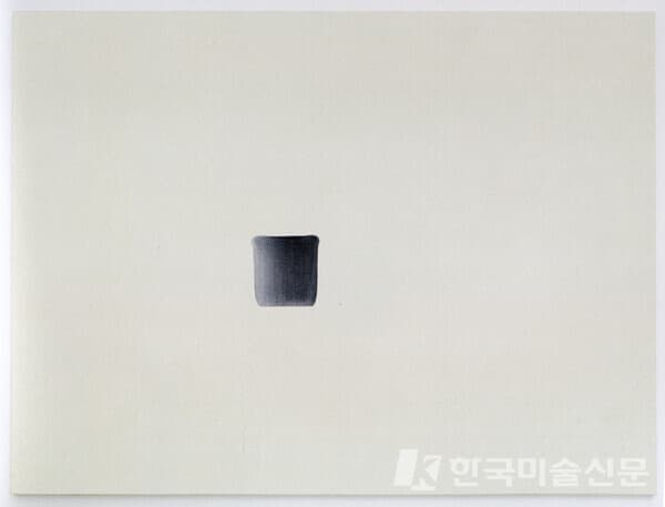 이우환 "Correspondance", 1995, Oil on canvas, 218x291cm / 사진. studioleeufan.org
