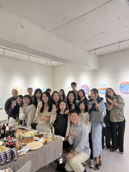 [사진= 고현정 작가 전시 오프닝 현장, 베이지 블라우스 고현정 작가]