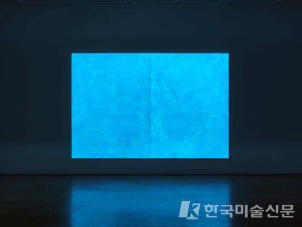 노상균_Particles_acrylic & phosphorescent pigment on canvas_259x196(cm)_2018이미지 제공 : 노상균 작가