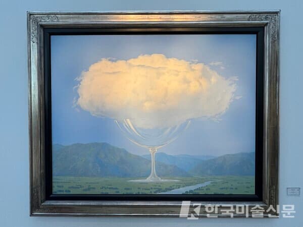 Ren&eacute; Margritte, La corde sensible, 1960, Oil on canvas, 114 x 146 cm, Landau Fine Art 갤러리 전시 (사진=이소이 기자)