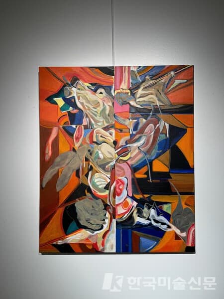 정지수, 꿈으로서의 삶, 2024, 캔버스에 과슈, 아크릴 페인트, 80&nbsp; x 60 cm (사진=이소이 기자)