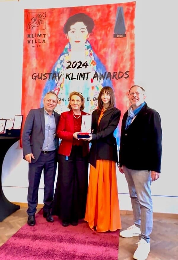 2024 Gustav Klimt Award에서 수상한 김리원 작가 (자료제공= 김리원 작가)