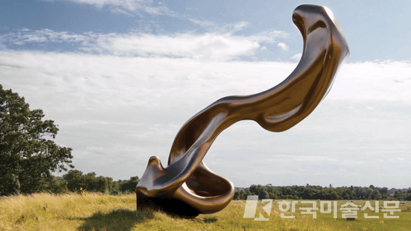 이웅철, 마나의 기원, 2025, 단채널 영상, 4분 30초, Edition of 5+A.P 1 (제공=인가희갤러리)
